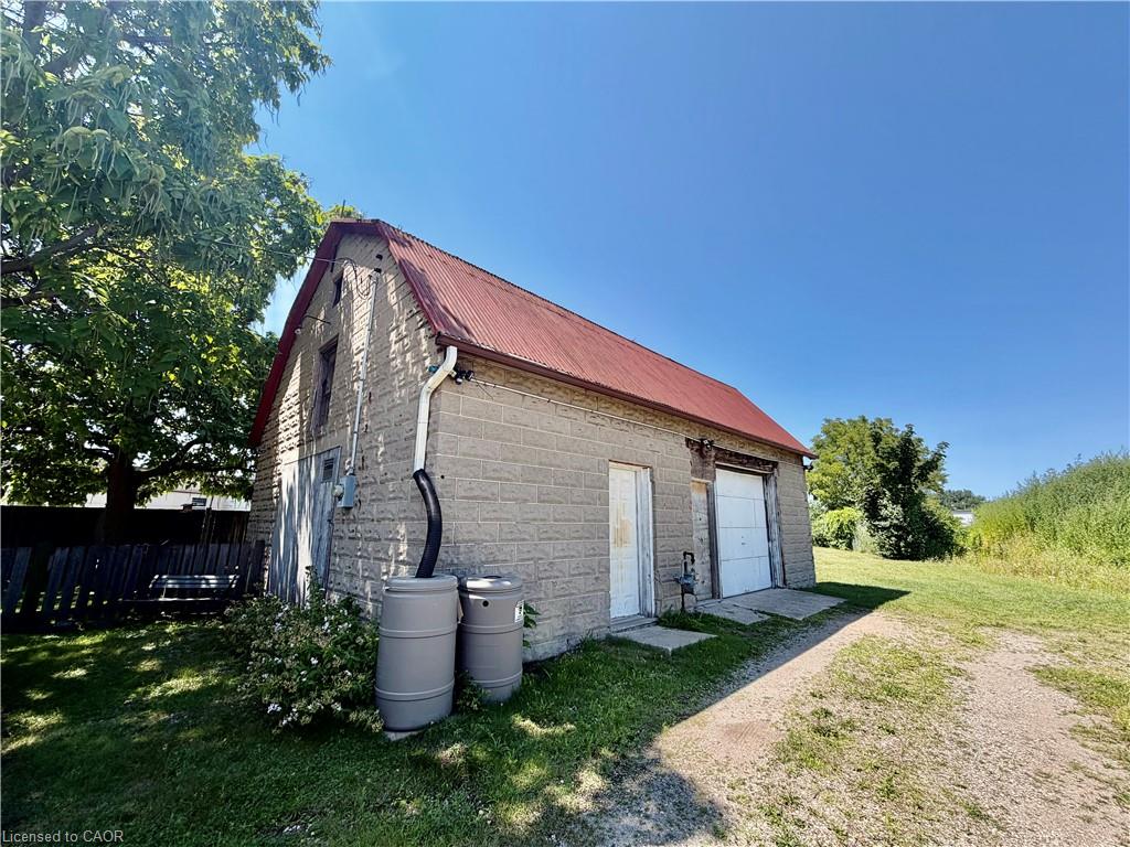 135 Sherwood Drive Property Photo 4