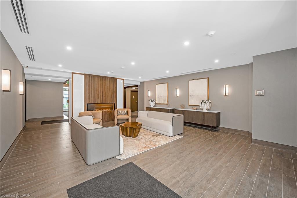 309-470 Dundas Street E Property Photo 5