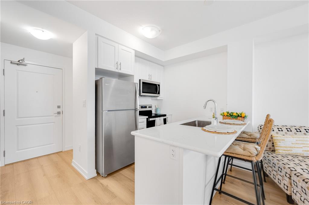 309-470 Dundas Street E Property Photo 8