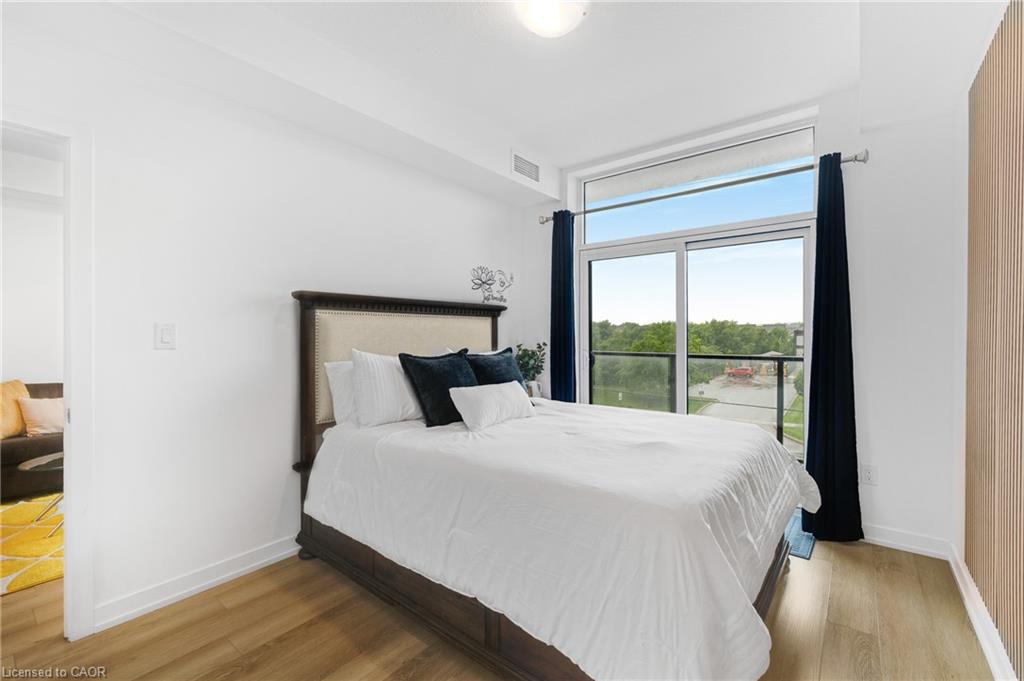 309-470 Dundas Street E Property Photo 16