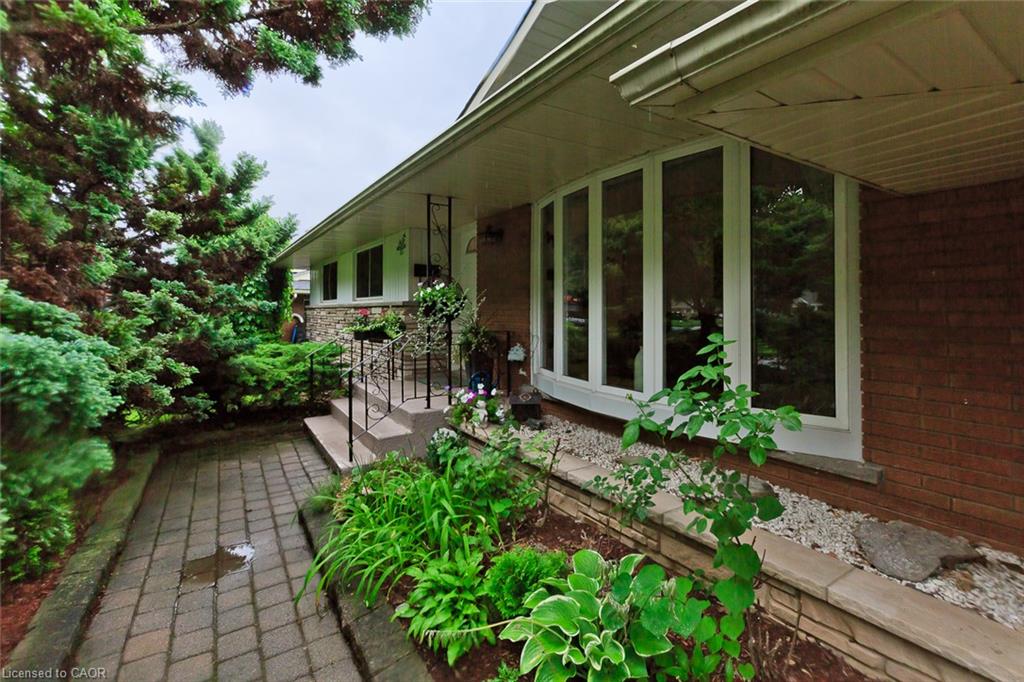 55 Richelieu Drive Property Photo 5