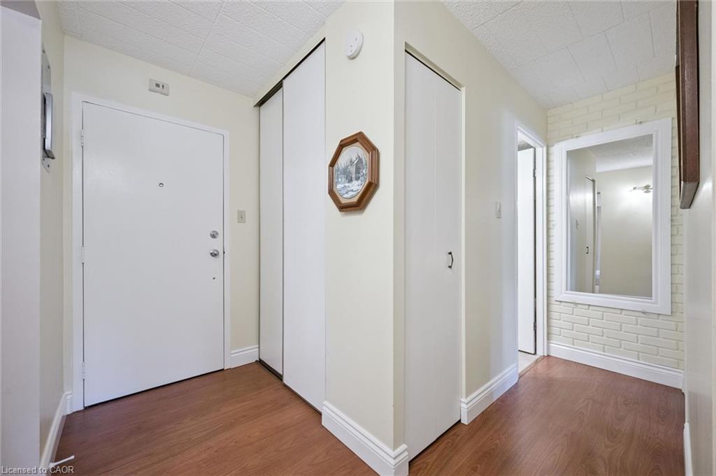 107-6 Walton Avenue Property Photo 4