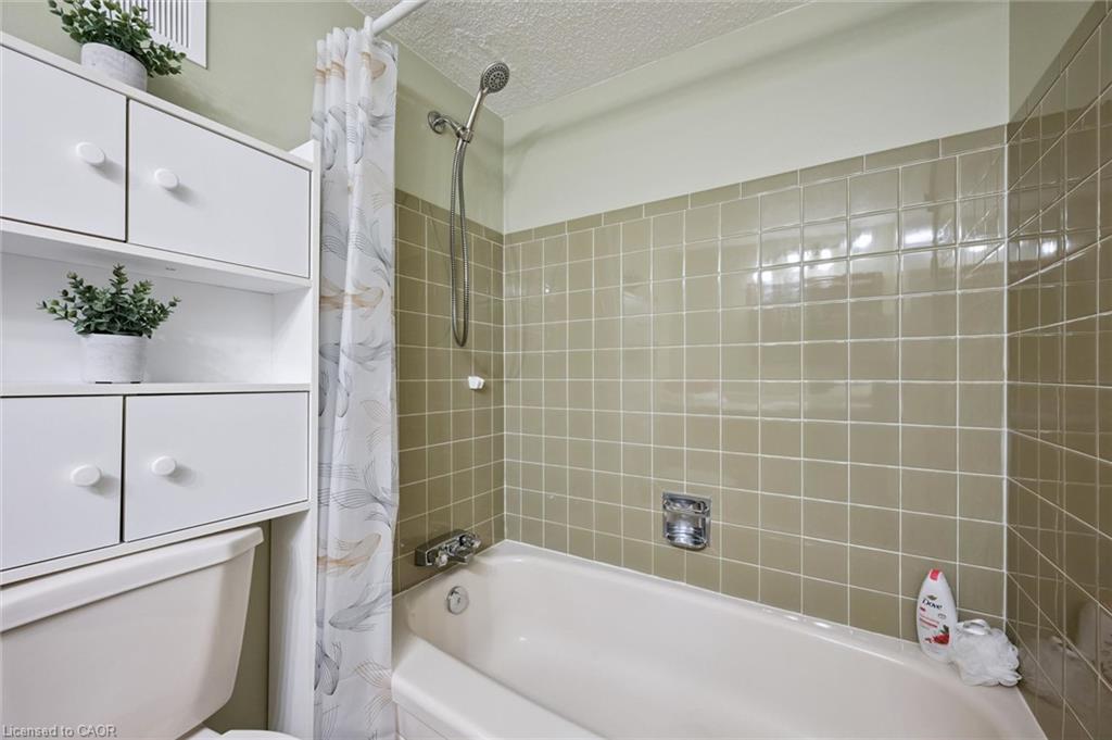 107-6 Walton Avenue Property Photo 17