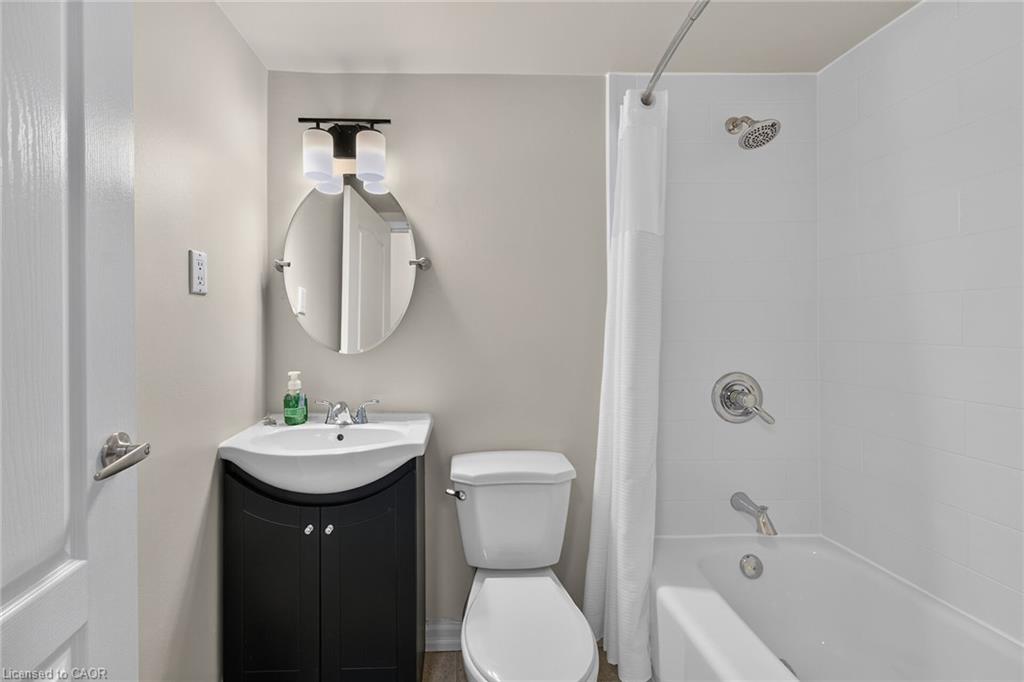 1004-141 Catharine Street S Property Photo 19