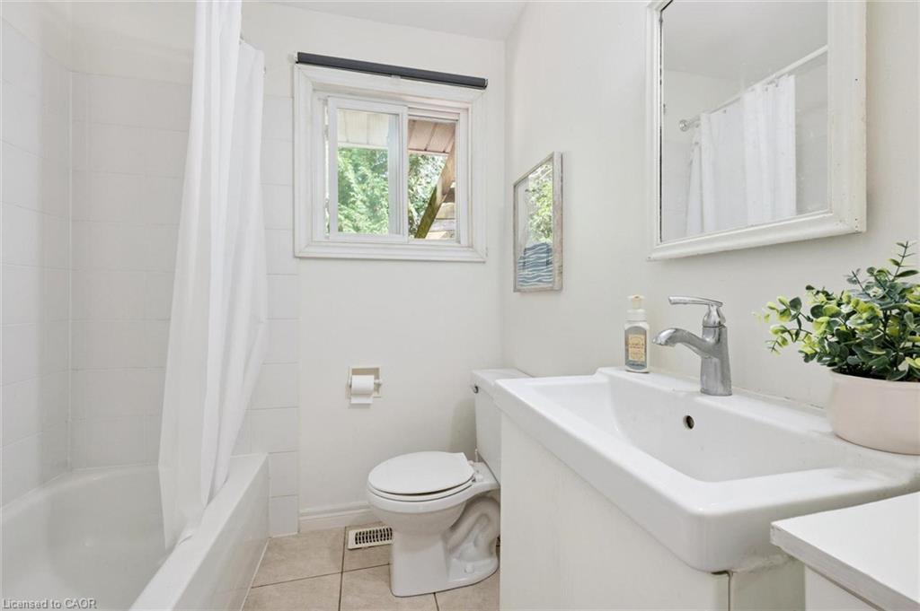 277 Kathleen Street Property Photo 10
