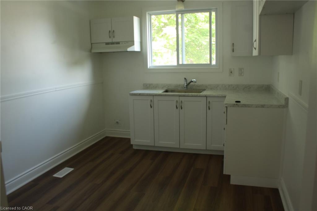 144 Sekura Crescent Property Photo 6