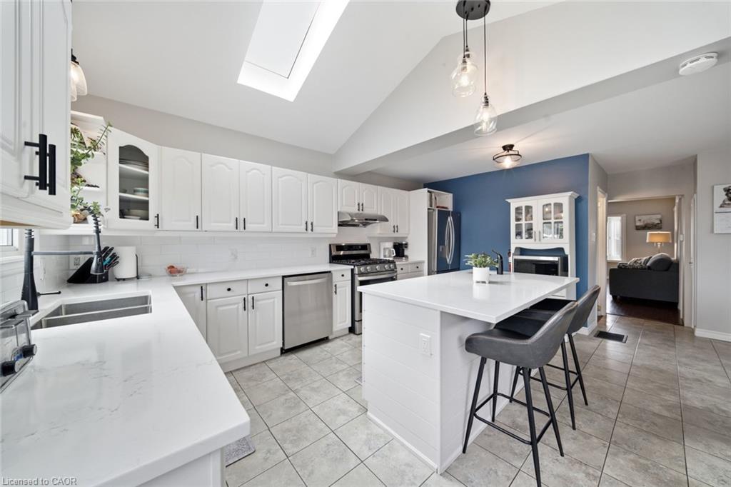 38 Tenth Avenue Property Photo 7
