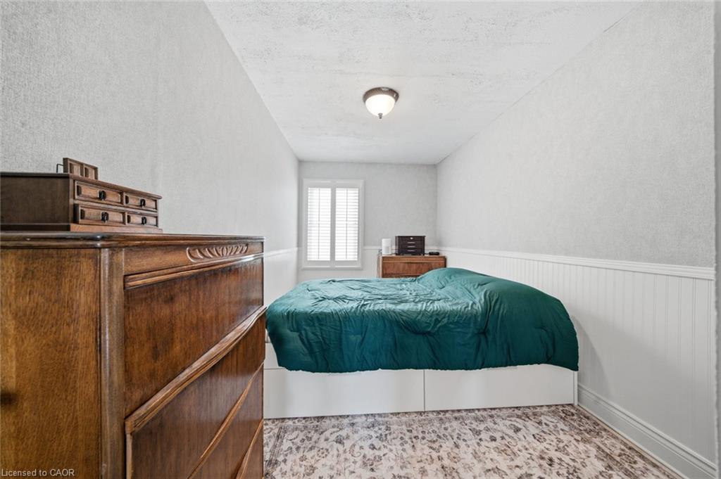 38 Tenth Avenue Property Photo 12
