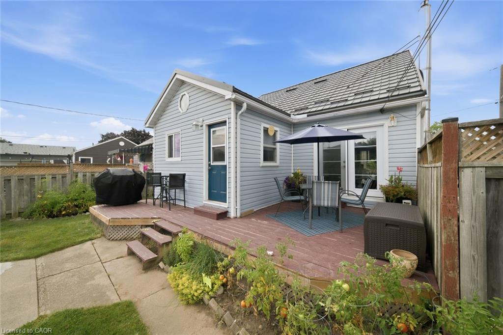 38 Tenth Avenue Property Photo 14