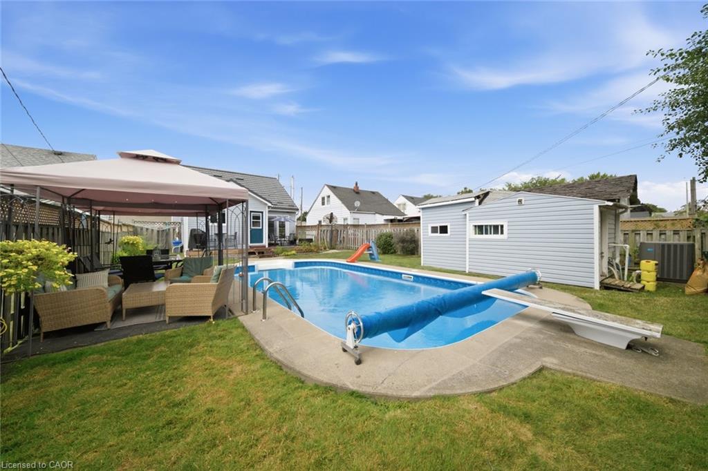 38 Tenth Avenue Property Photo 16