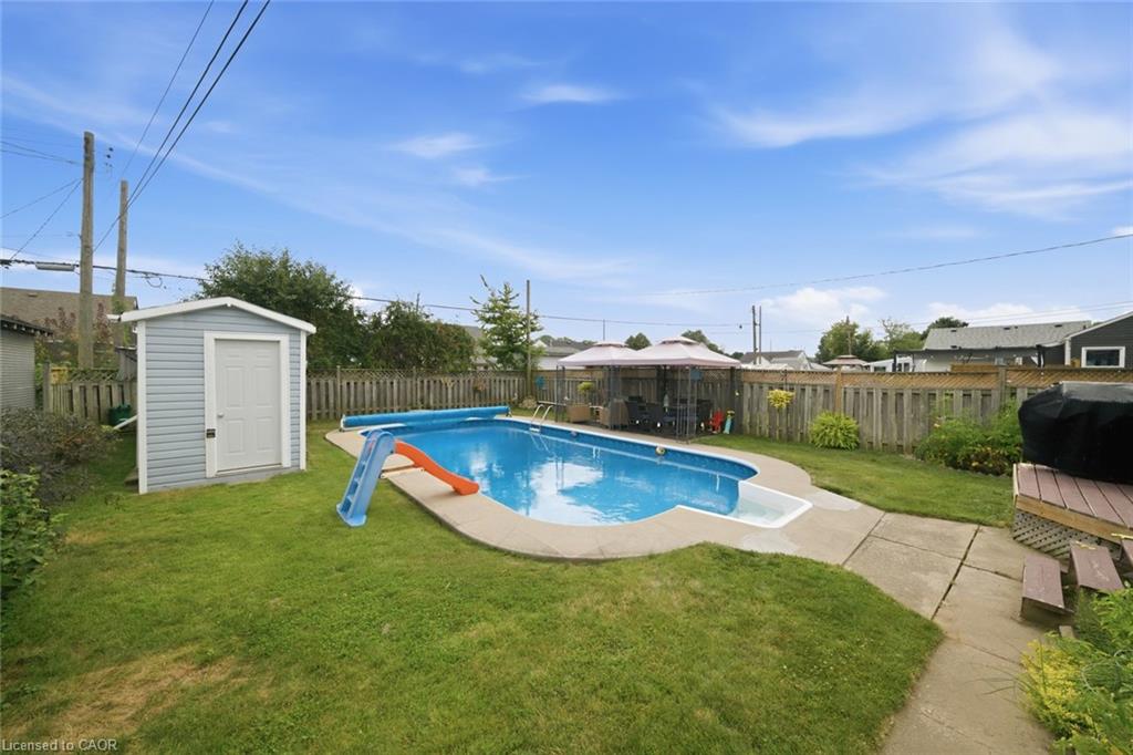 38 Tenth Avenue Property Photo 17