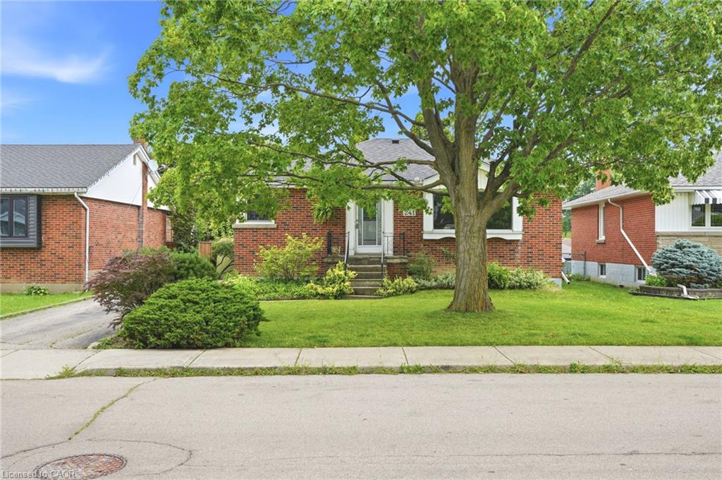 241 East 44th Street Property Photo 4