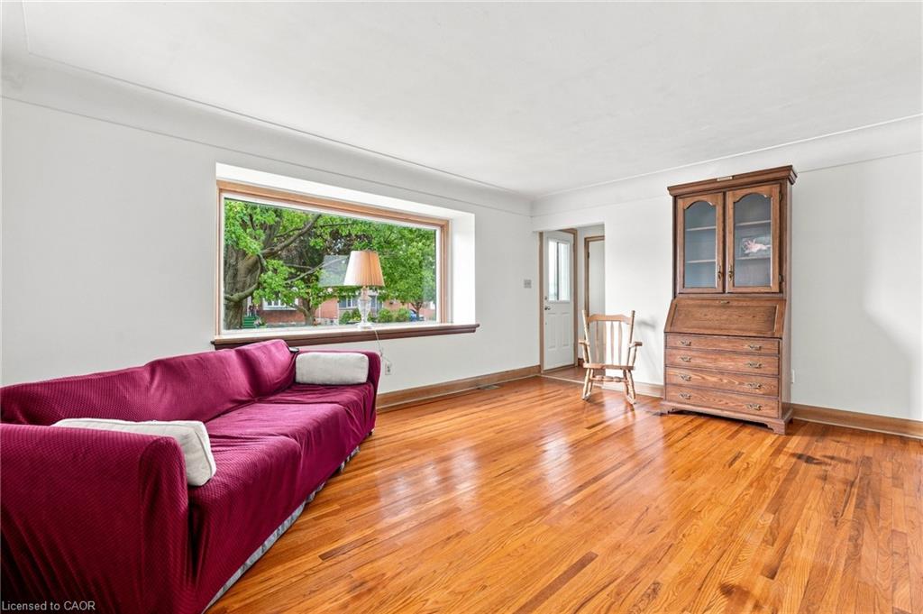 241 East 44th Street Property Photo 6
