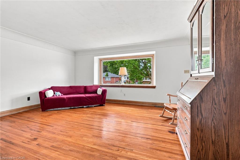 241 East 44th Street Property Photo 7