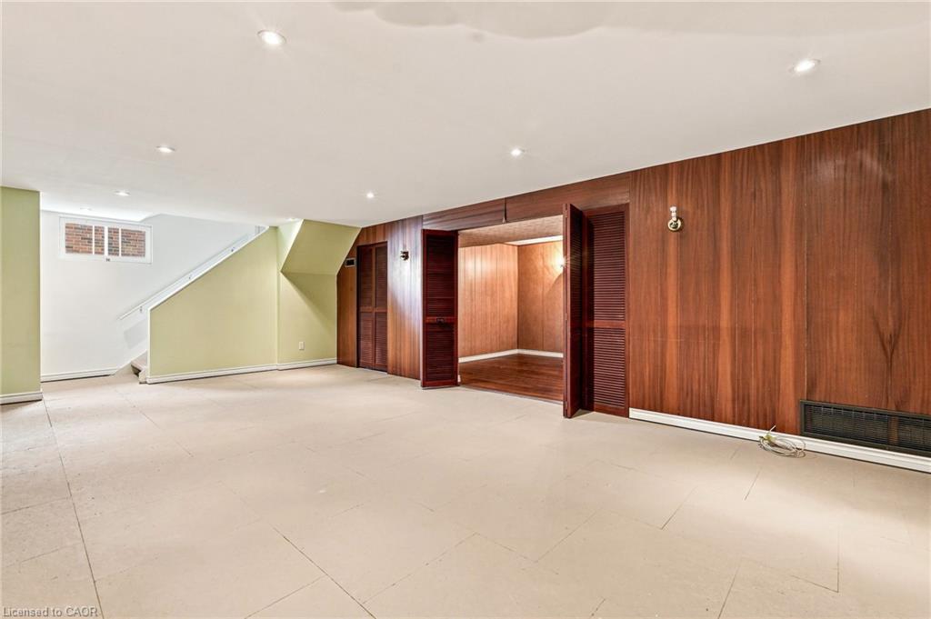 241 East 44th Street Property Photo 23