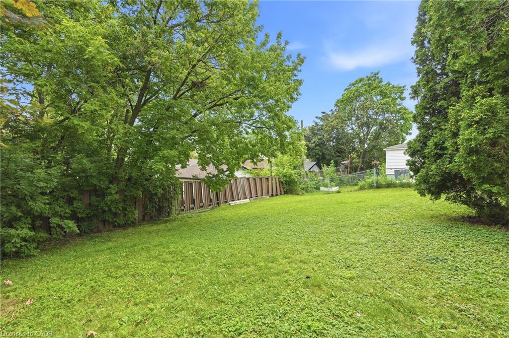 241 East 44th Street Property Photo 27