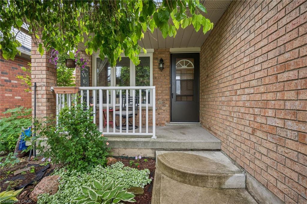 817 Acadia Drive Property Photo 3