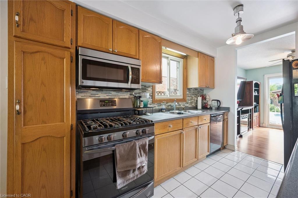 817 Acadia Drive Property Photo 10