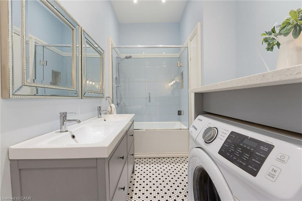 57 Main Street N Property Photo 15