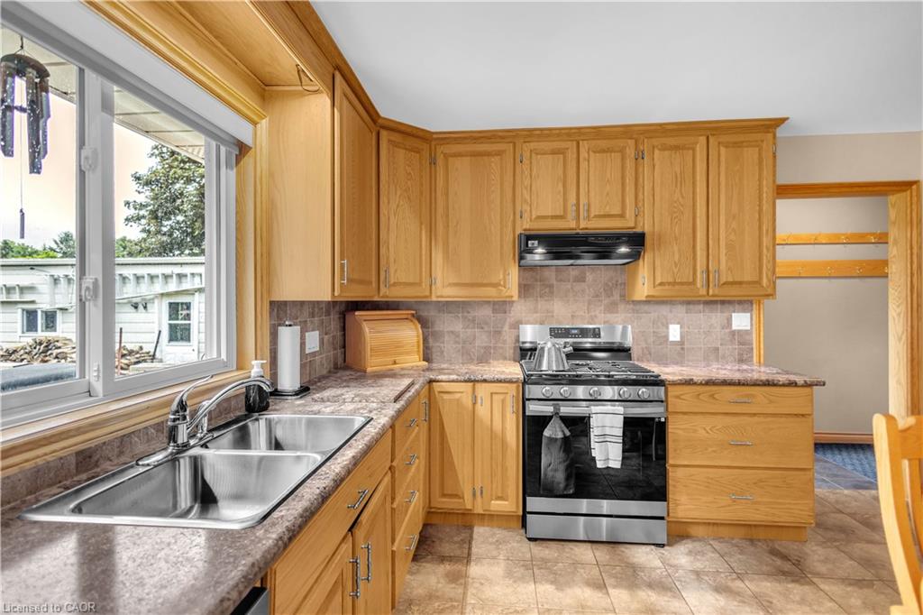 40 Murray Street E Property Photo 14