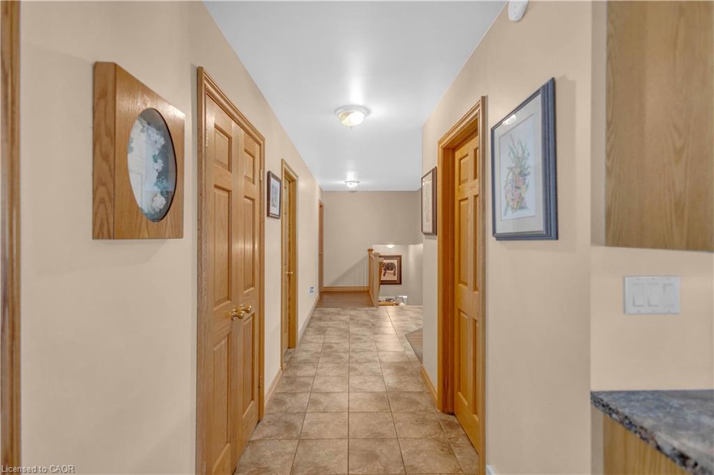 40 Murray Street E Property Photo 15