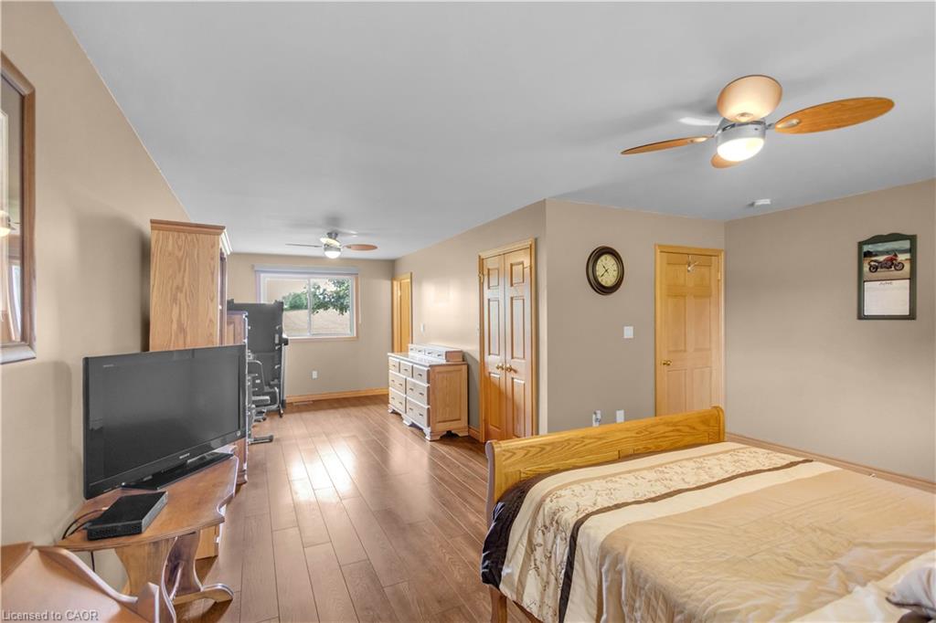 40 Murray Street E Property Photo 18