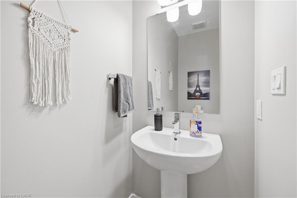 1 Lindsay Way Property Photo 19