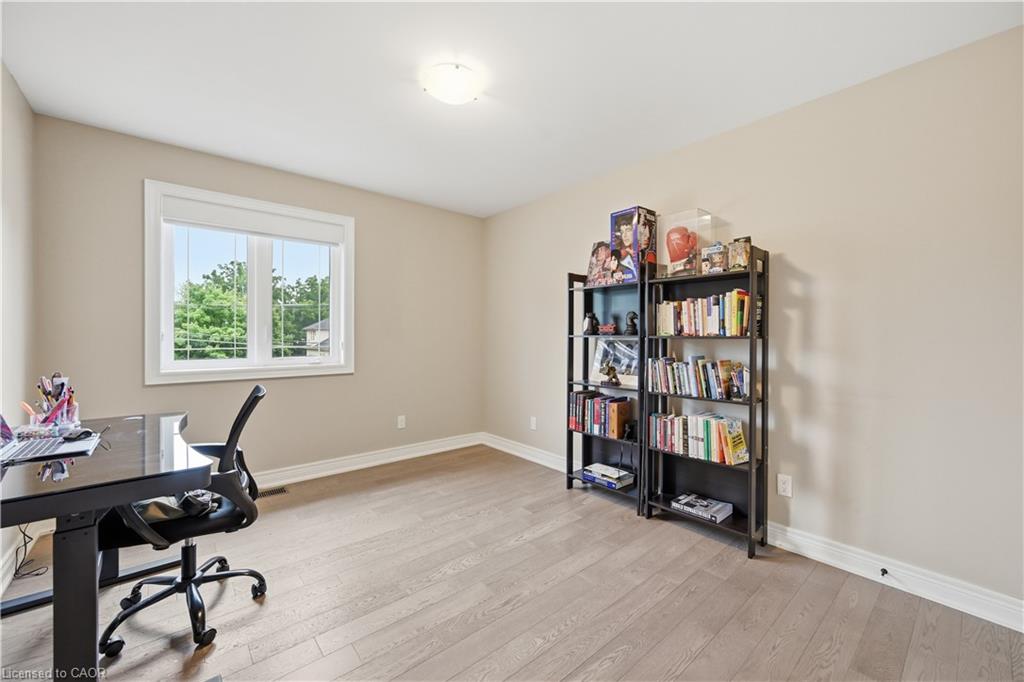 1 Lindsay Way Property Photo 32