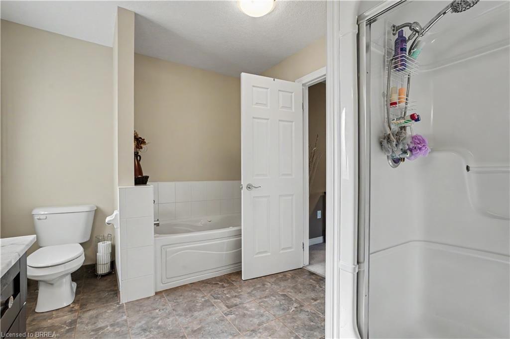 8 Upton Court Property Photo 15