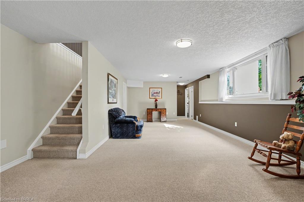 8 Upton Court Property Photo 19