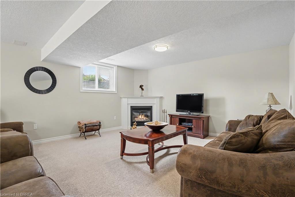 8 Upton Court Property Photo 20