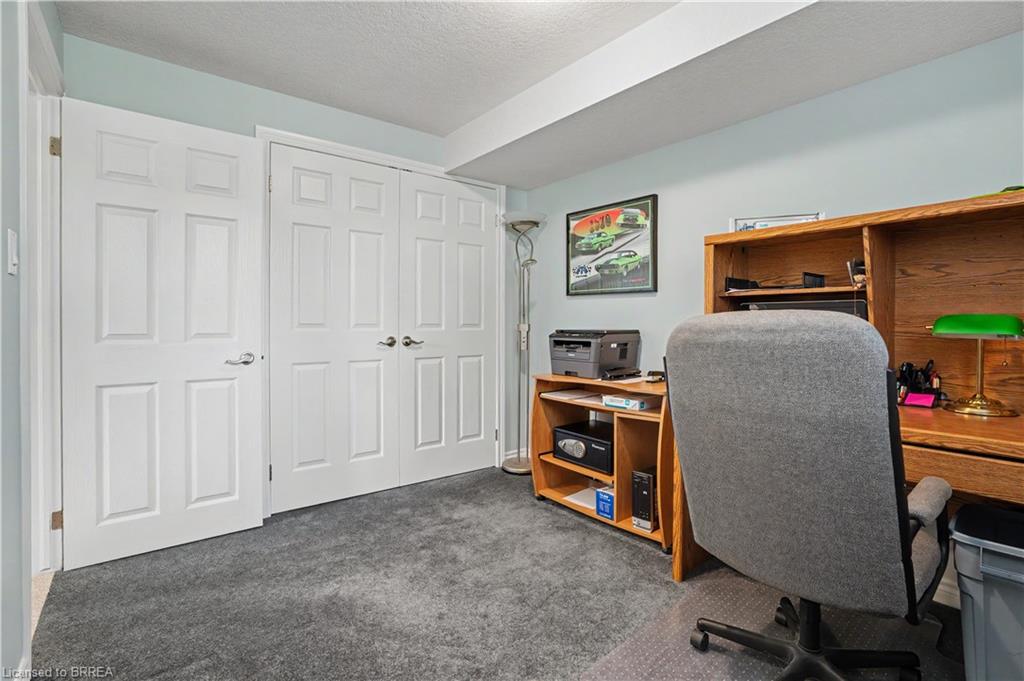 8 Upton Court Property Photo 23