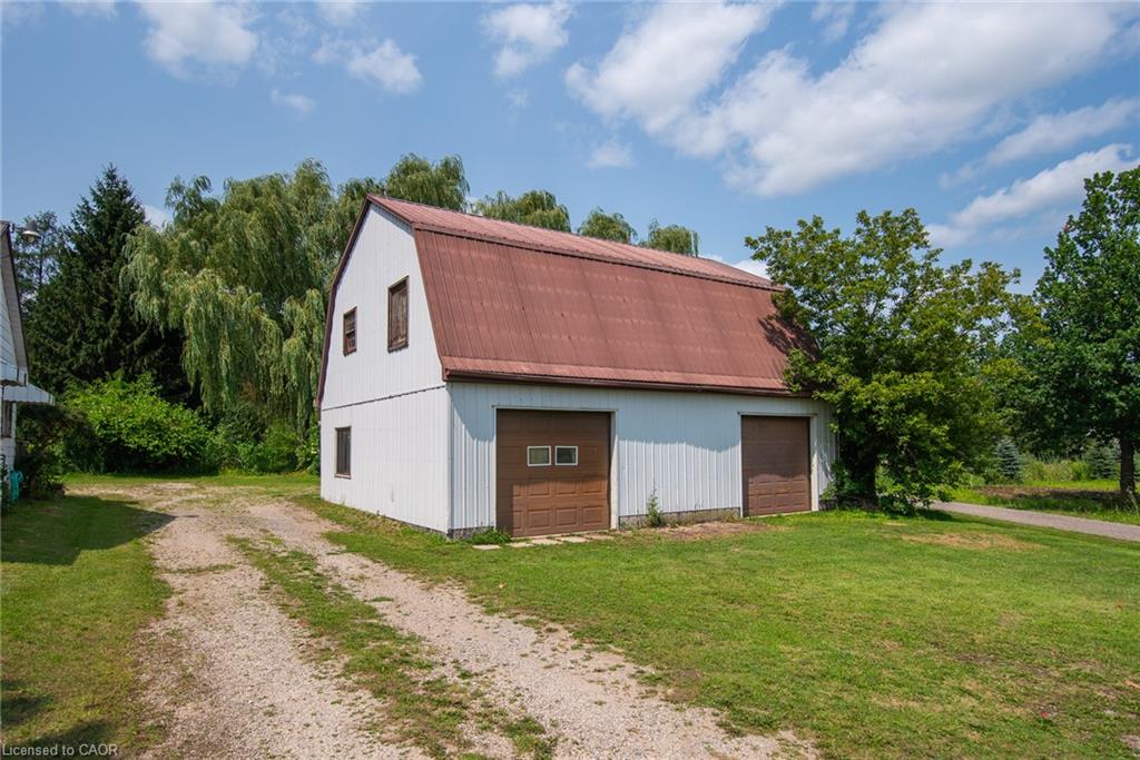 1310 Snyder's Road E Property Photo 2