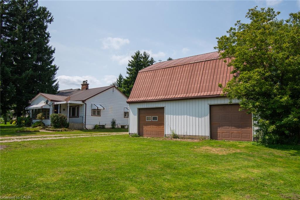 1310 Snyder's Road E Property Photo 3