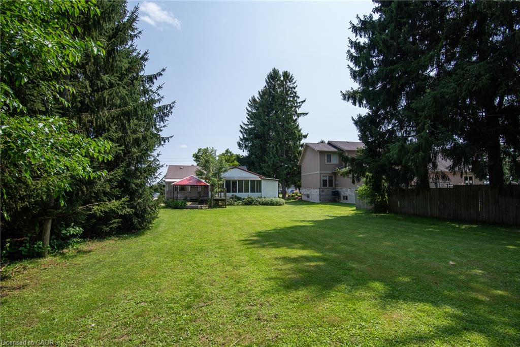 1310 Snyder's Road E Property Photo 7