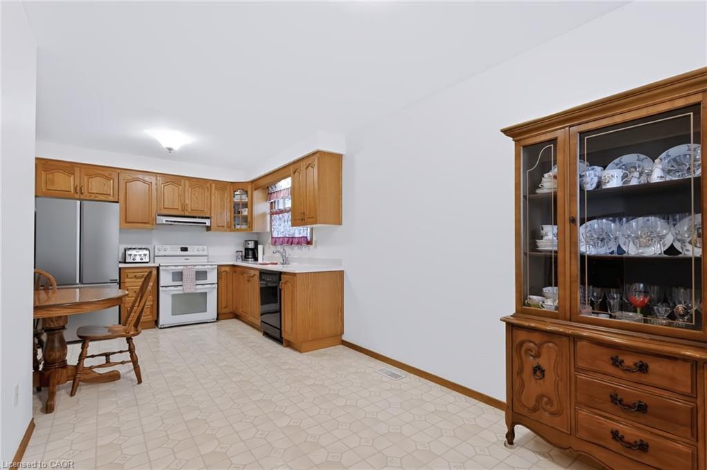 35 Burrwood Drive Property Photo 8