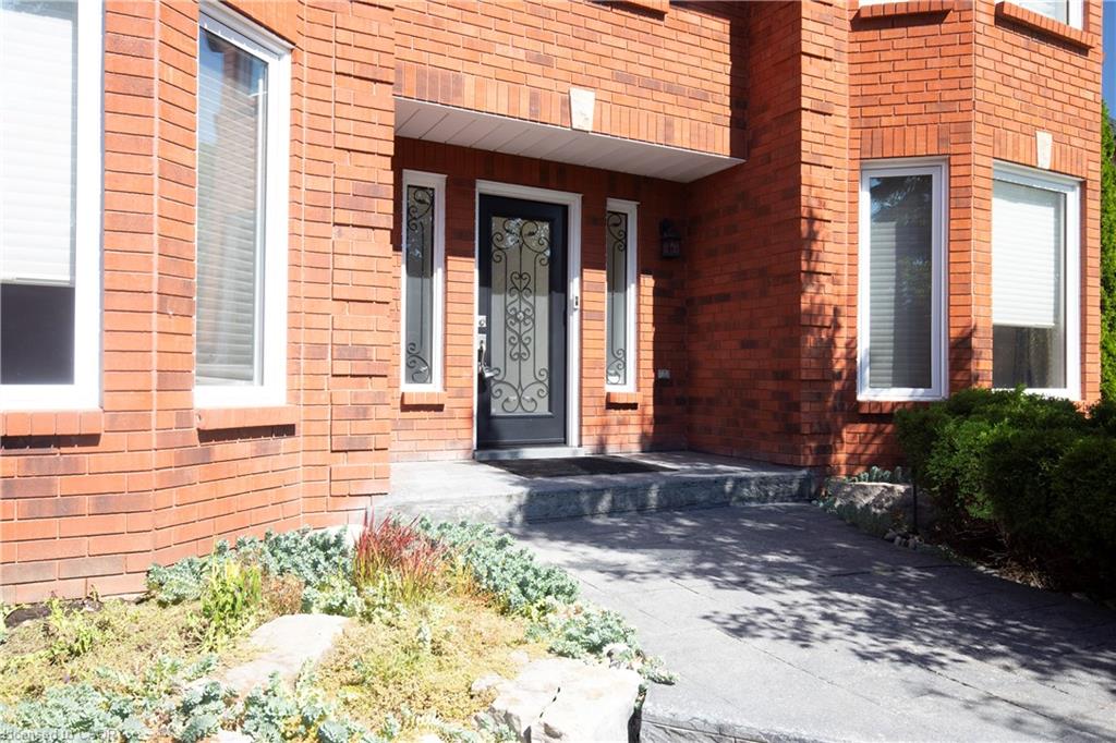 1487 The Links Drive Property Photo 2