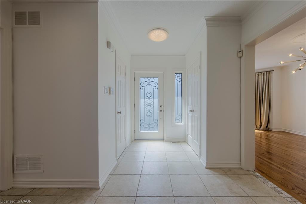 1487 The Links Drive Property Photo 3