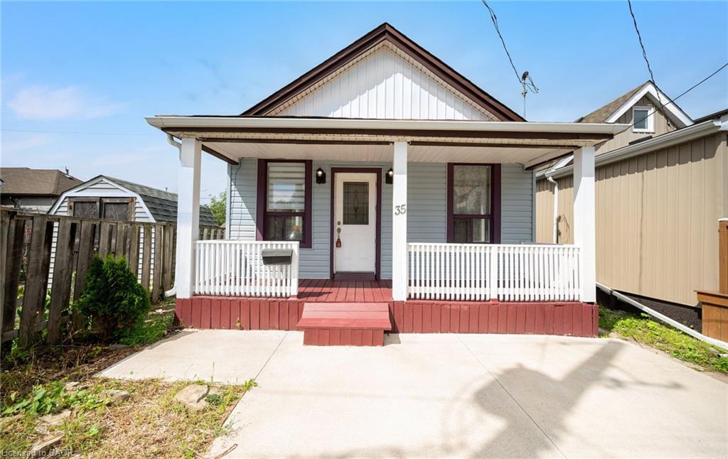 35 Britannia Avenue Property Photo 6