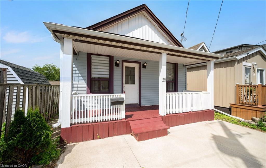 35 Britannia Avenue Property Photo 7