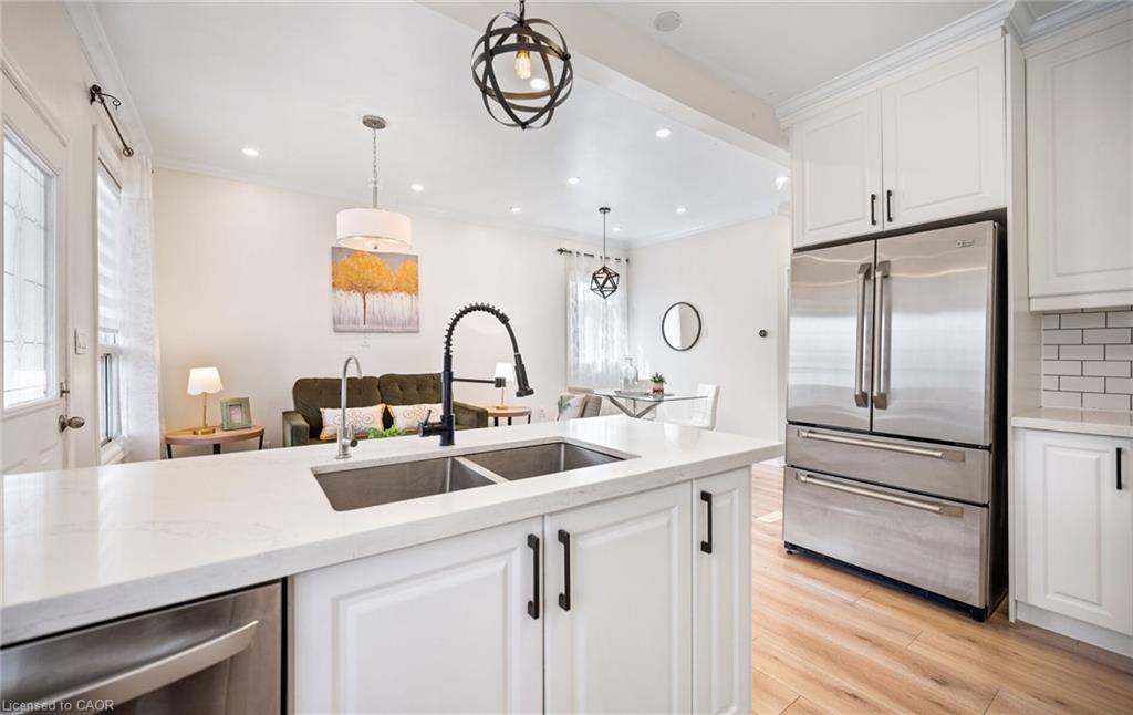 35 Britannia Avenue Property Photo 17