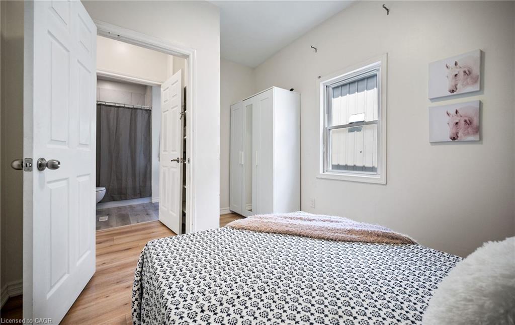 35 Britannia Avenue Property Photo 19