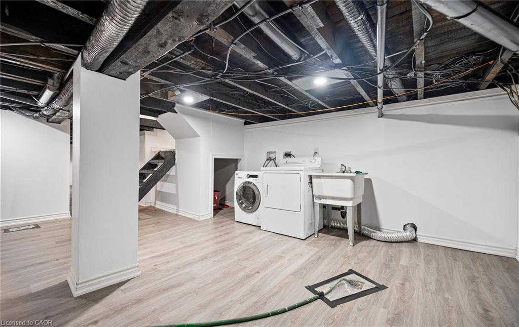 35 Britannia Avenue Property Photo 29