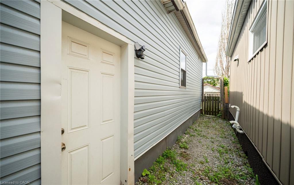 35 Britannia Avenue Property Photo 31