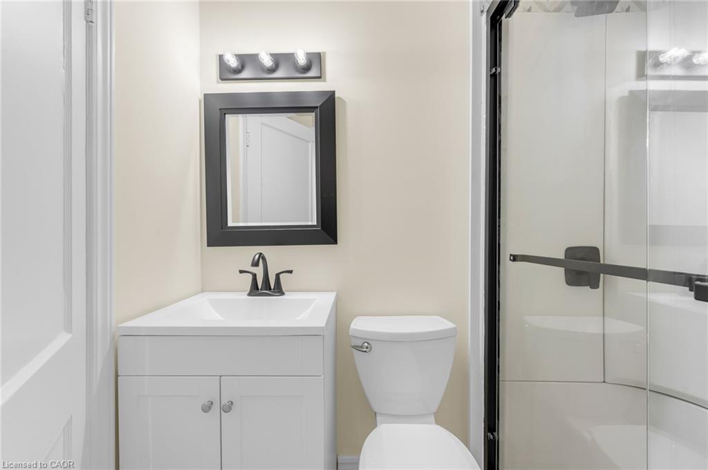 4-409 Charlton Avenue W Property Photo 13