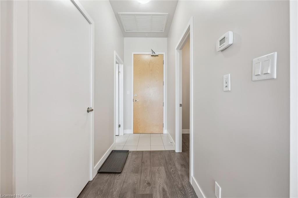 1807-1 Victoria Street S Property Photo 5