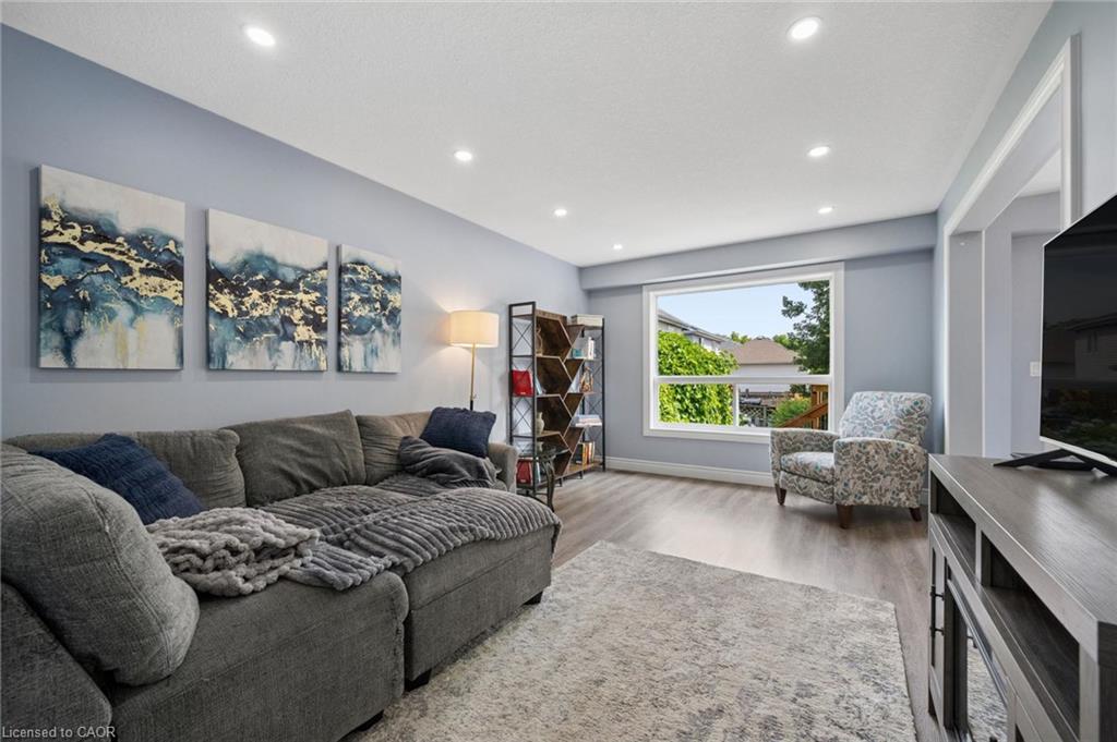63 Starview Crescent Property Photo 14