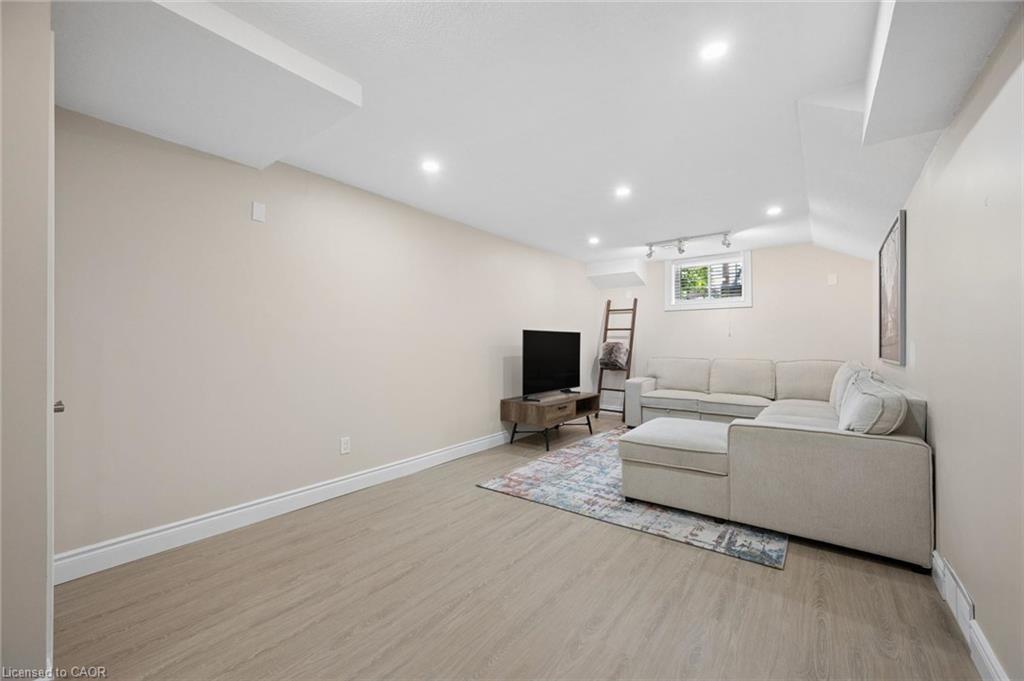 63 Starview Crescent Property Photo 29