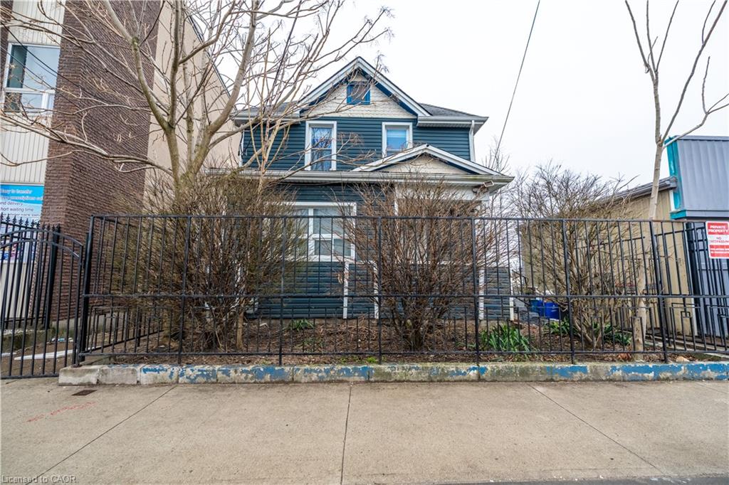 108 Queenston Street