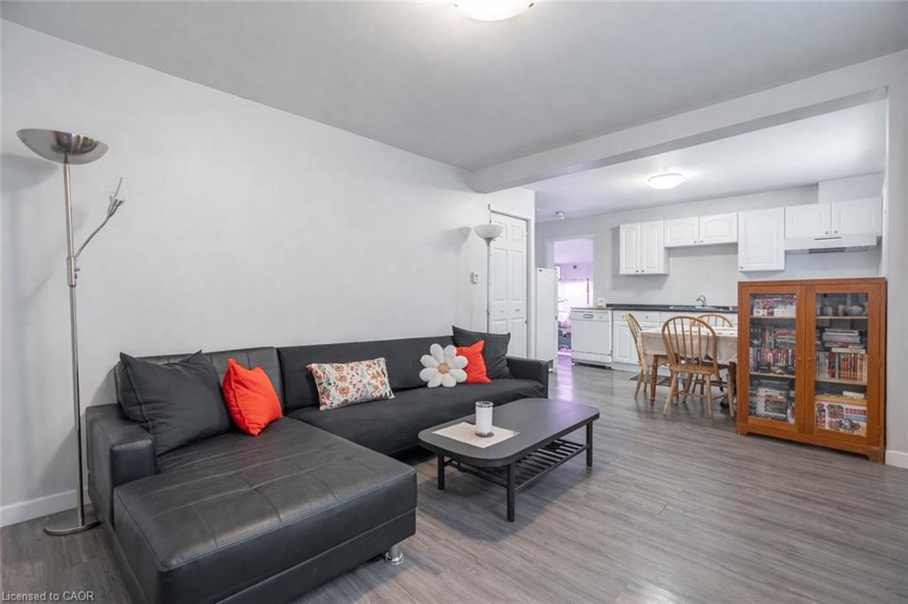 108 Queenston Street Property Photo 3